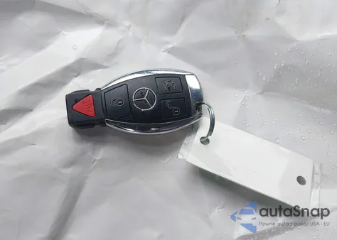 2020 Mercedes-Benz Gla 250 4Matic z USA, uszkodzony, nr VIN WDCTG4GB1LU027075
